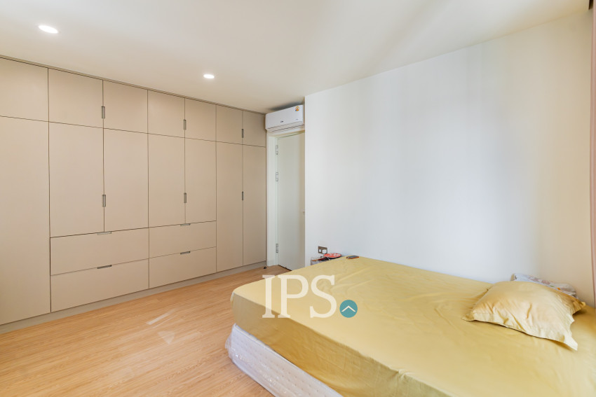 Renovated 5 Bedroom Apartment For Rent - Tonle Bassac, Phnom Penh
