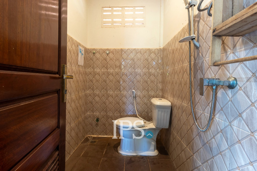 10 Bedroom House For Rent - Kandaek, Prasat Bakong, Siem Reap