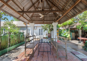 10 Bedroom House For Rent - Kandaek, Prasat Bakong, Siem Reap thumbnail