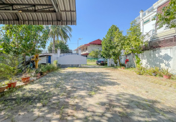 4 Bedroom House For Rent - Svay Dangkum, Siem Reap thumbnail