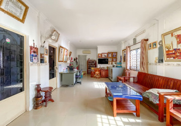 4 Bedroom House For Rent - Svay Dangkum, Siem Reap thumbnail