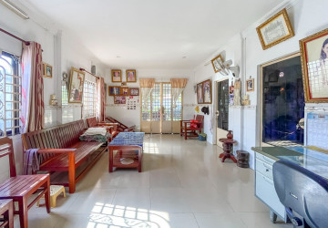 4 Bedroom House For Rent - Svay Dangkum, Siem Reap thumbnail