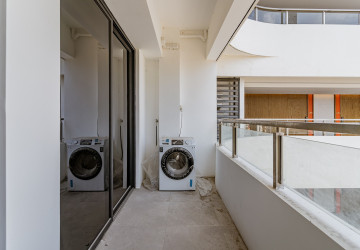 2 Bedroom Condo For Rent - Le Conde, BKK1, Phnom Penh thumbnail