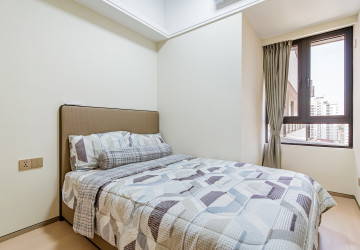 2 Bedroom Condo For Rent - Le Conde, BKK1, Phnom Penh thumbnail