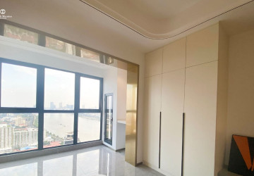17th Floor Studio Room Condo For Rent - Wealth Mansion, Chroy Changvar, Phnom Penh thumbnail