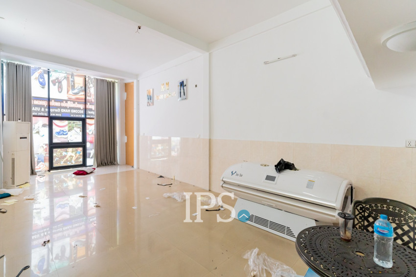 4 Bedroom Shophouse For Rent - Boeng Trabaek, Phnom Penh