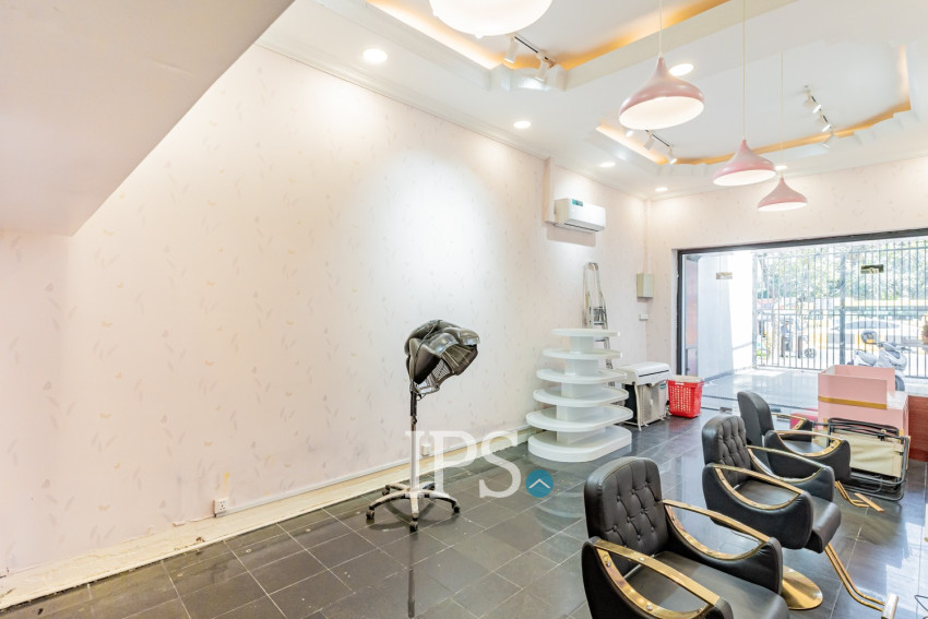 4 Bedroom Shophouse For Rent - Boeng Trabaek, Phnom Penh