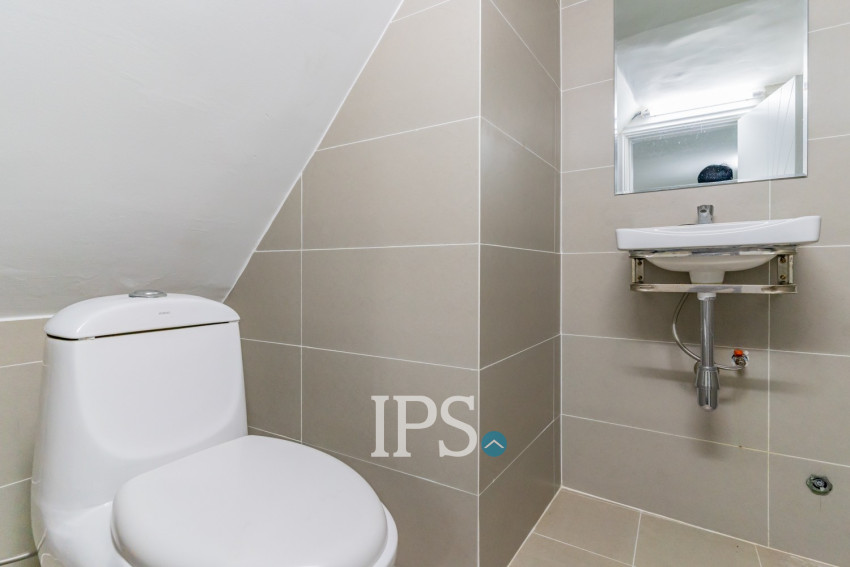 4 Bedroom Shophouse For Rent - Boeng Trabaek, Phnom Penh