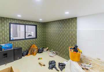 4 Bedroom Shophouse For Rent - Boeng Trabaek, Phnom Penh thumbnail