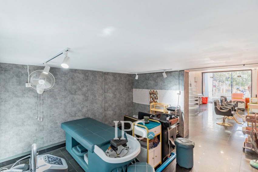 4 Bedroom Shophouse For Rent - Boeng Trabaek, Phnom Penh