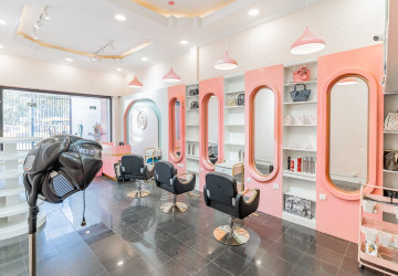 4 Bedroom Shophouse For Rent - Boeng Trabaek, Phnom Penh thumbnail