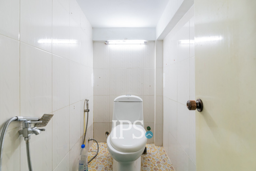 4 Bedroom Shophouse For Rent - Boeng Trabaek, Phnom Penh