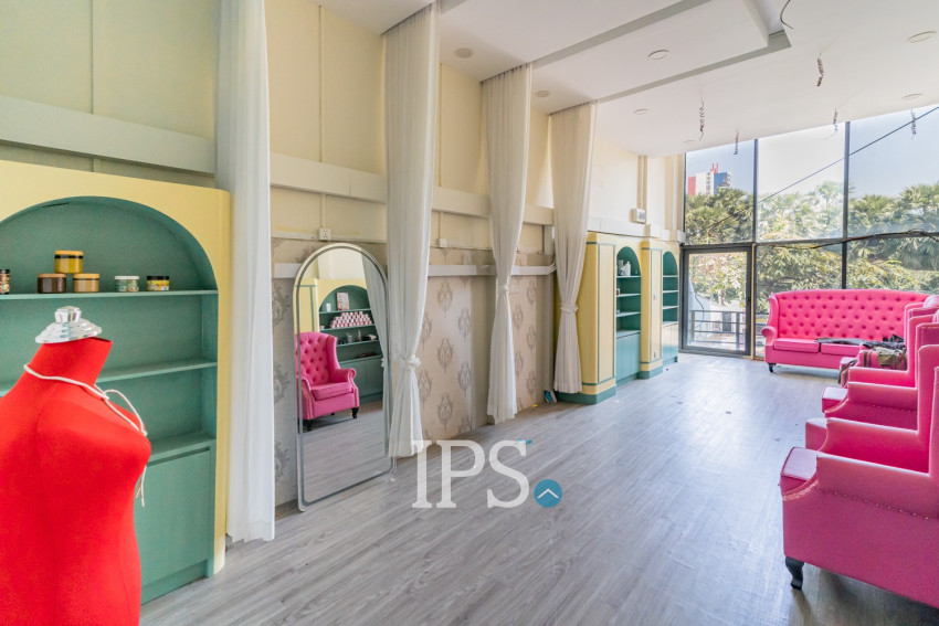 4 Bedroom Shophouse For Rent - Boeng Trabaek, Phnom Penh