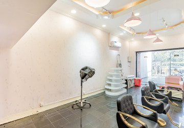 4 Bedroom Shophouse For Rent - Boeng Trabaek, Phnom Penh thumbnail