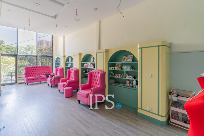 4 Bedroom Shophouse For Rent - Boeng Trabaek, Phnom Penh