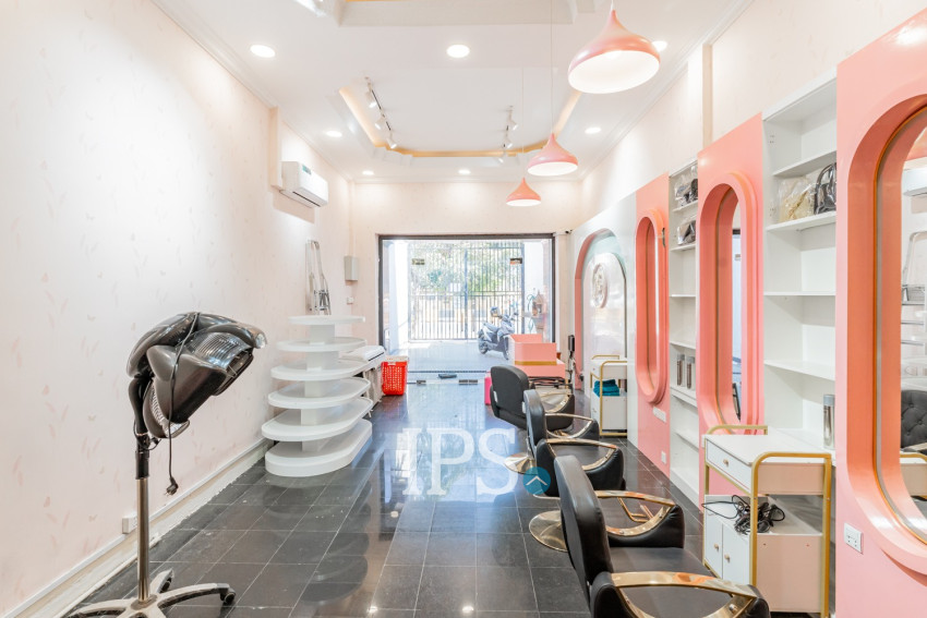 4 Bedroom Shophouse For Rent - Boeng Trabaek, Phnom Penh