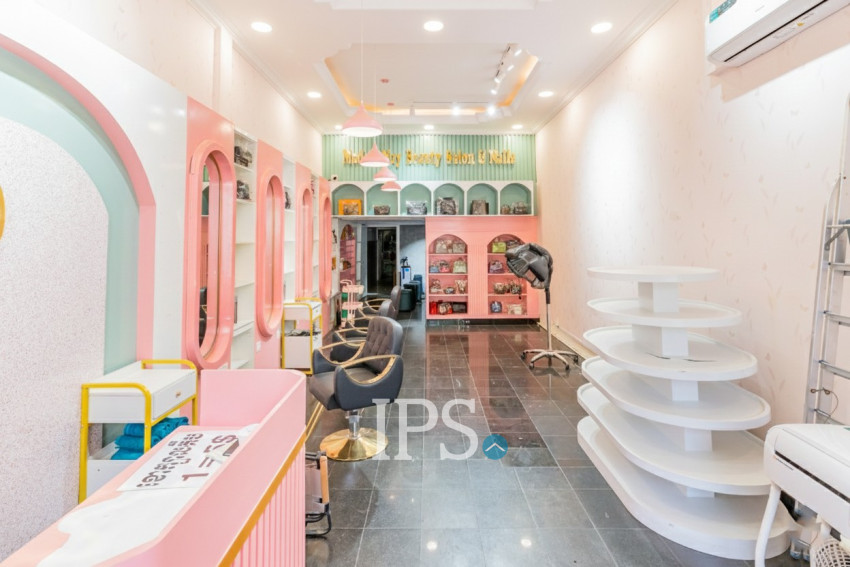 4 Bedroom Shophouse For Rent - Boeng Trabaek, Phnom Penh