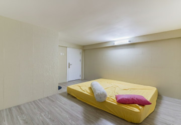 4 Bedroom Shophouse For Rent - Boeng Trabaek, Phnom Penh thumbnail