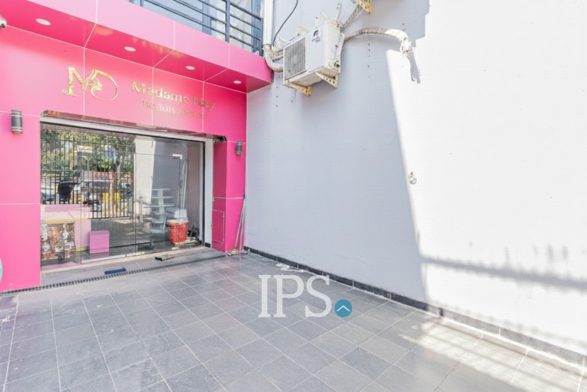 4 Bedroom Shophouse For Rent - Boeng Trabaek, Phnom Penh