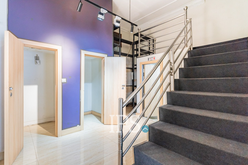 4 Bedroom Shophouse For Rent - Tonle Bassac, Phnom Penh