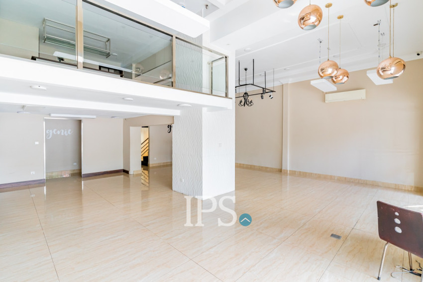 4 Bedroom Shophouse For Rent - Tonle Bassac, Phnom Penh
