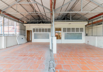4 Bedroom Shophouse For Rent - Tonle Bassac, Phnom Penh thumbnail