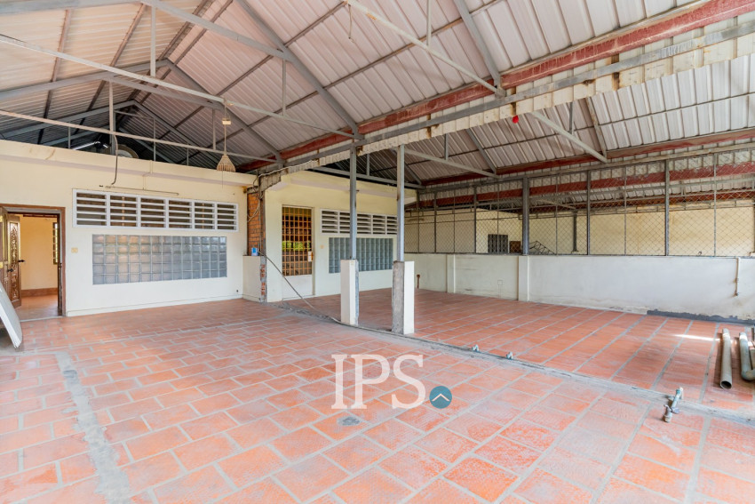 4 Bedroom Shophouse For Rent - Tonle Bassac, Phnom Penh