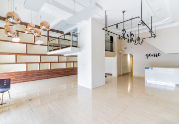 4 Bedroom Shophouse For Rent - Tonle Bassac, Phnom Penh thumbnail