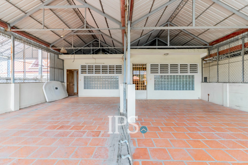 4 Bedroom Shophouse For Rent - Tonle Bassac, Phnom Penh