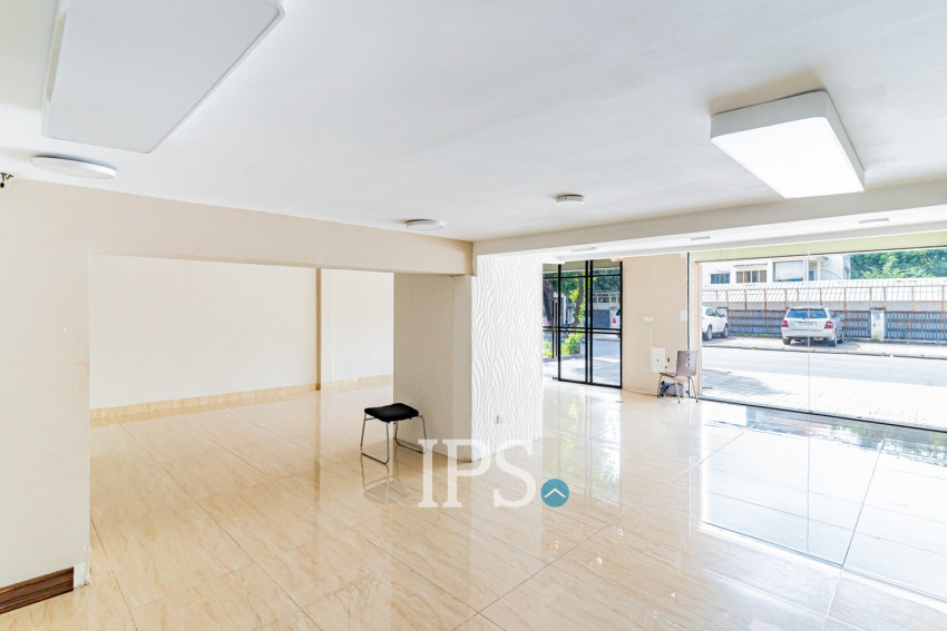 4 Bedroom Shophouse For Rent - Tonle Bassac, Phnom Penh