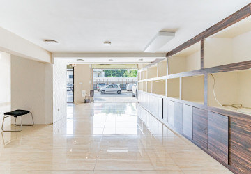 4 Bedroom Shophouse For Rent - Tonle Bassac, Phnom Penh thumbnail