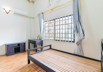 4 Bedroom Shophouse For Rent - Tonle Bassac, Phnom Penh thumbnail
