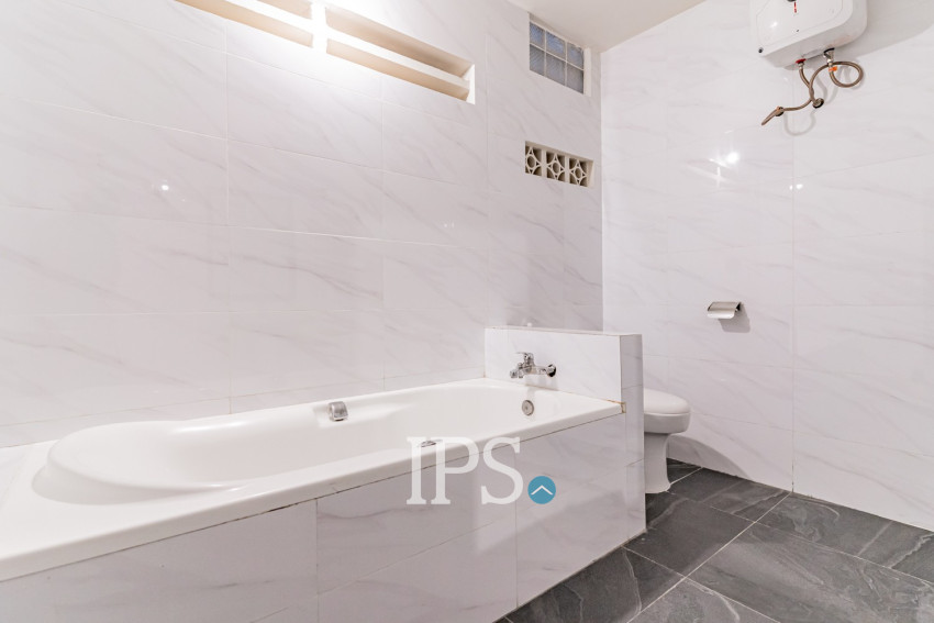 4 Bedroom Shophouse For Rent - Tonle Bassac, Phnom Penh