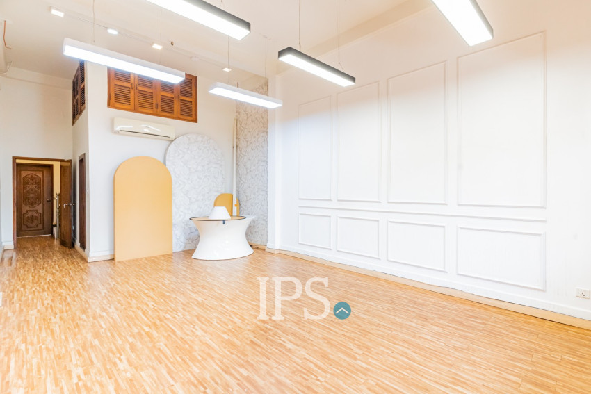 4 Bedroom Shophouse For Rent - Tonle Bassac, Phnom Penh