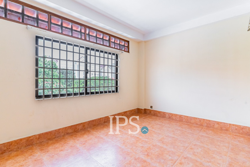 4 Bedroom Shophouse For Rent - Tonle Bassac, Phnom Penh