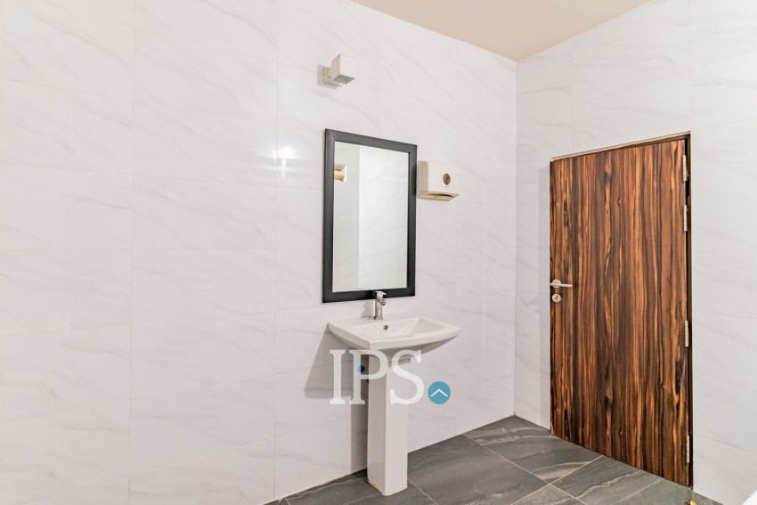 4 Bedroom Shophouse For Rent - Tonle Bassac, Phnom Penh