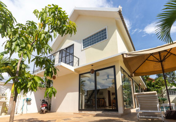 2 Bedroom Villa For Sale - Svay Dangkum, Siem Reap thumbnail
