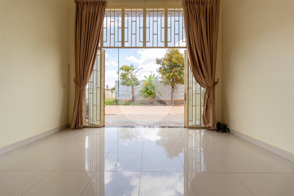 5 Bedroom Shophouse For Sale - Svay Dangkum, Siem Reap - Image 5