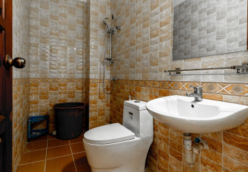 6 Bedroom Shophouse For Sale - Svay Dangkum, Siem Reap thumbnail