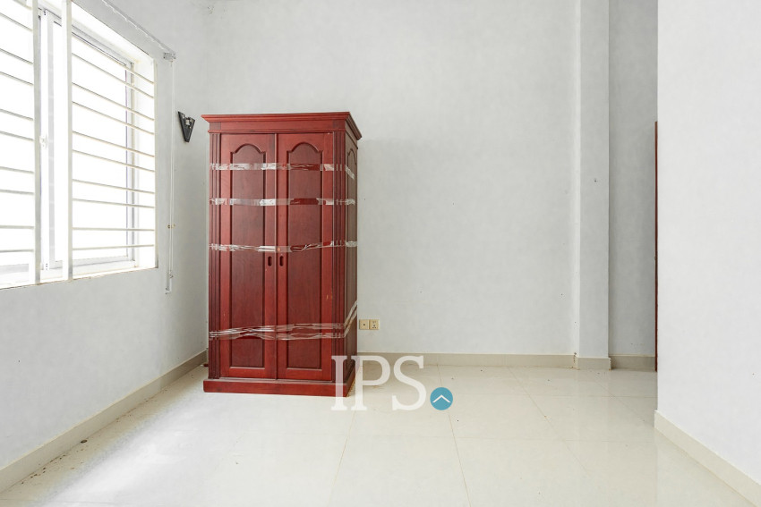 6 Bedroom Shophouse For Sale - Svay Dangkum, Siem Reap