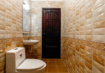 6 Bedroom Shophouse For Sale - Svay Dangkum, Siem Reap thumbnail