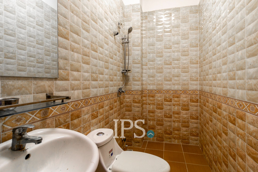 6 Bedroom Shophouse For Sale - Svay Dangkum, Siem Reap