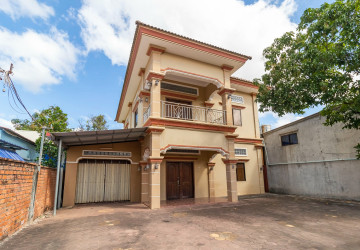 4 Bedroom House For Rent - Svay Dangkum, Siem Reap thumbnail