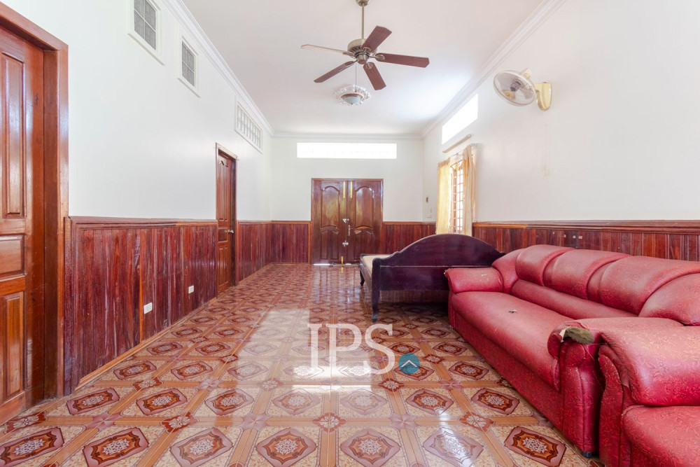 4 Bedroom House For Rent - Svay Dangkum, Siem Reap - Image 18