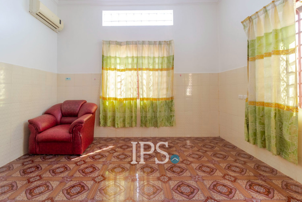 4 Bedroom House For Rent - Svay Dangkum, Siem Reap - Image 12