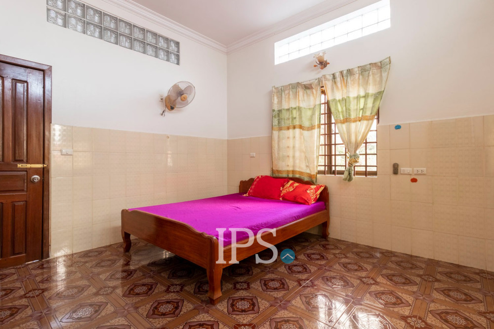 4 Bedroom House For Rent - Svay Dangkum, Siem Reap - Image 13