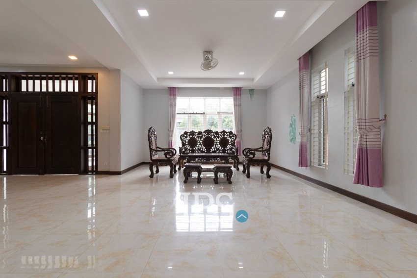 6 Bedroom House For Rent - Sala Kamreuk, Siem Reap