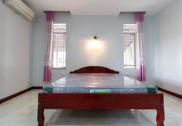6 Bedroom House For Rent - Sala Kamreuk, Siem Reap thumbnail