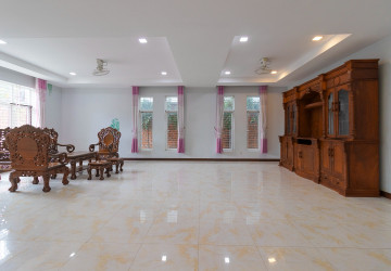 6 Bedroom House For Rent - Sala Kamreuk, Siem Reap thumbnail