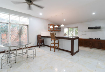 6 Bedroom House For Rent - Sala Kamreuk, Siem Reap thumbnail